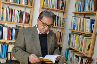 Lizardo Carvajal — Director Editorial de Poemia